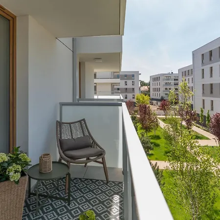 Beige Breeze Daire Rumia