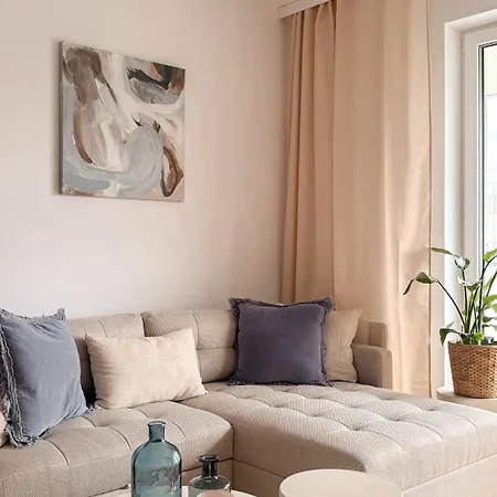 Beige Breeze